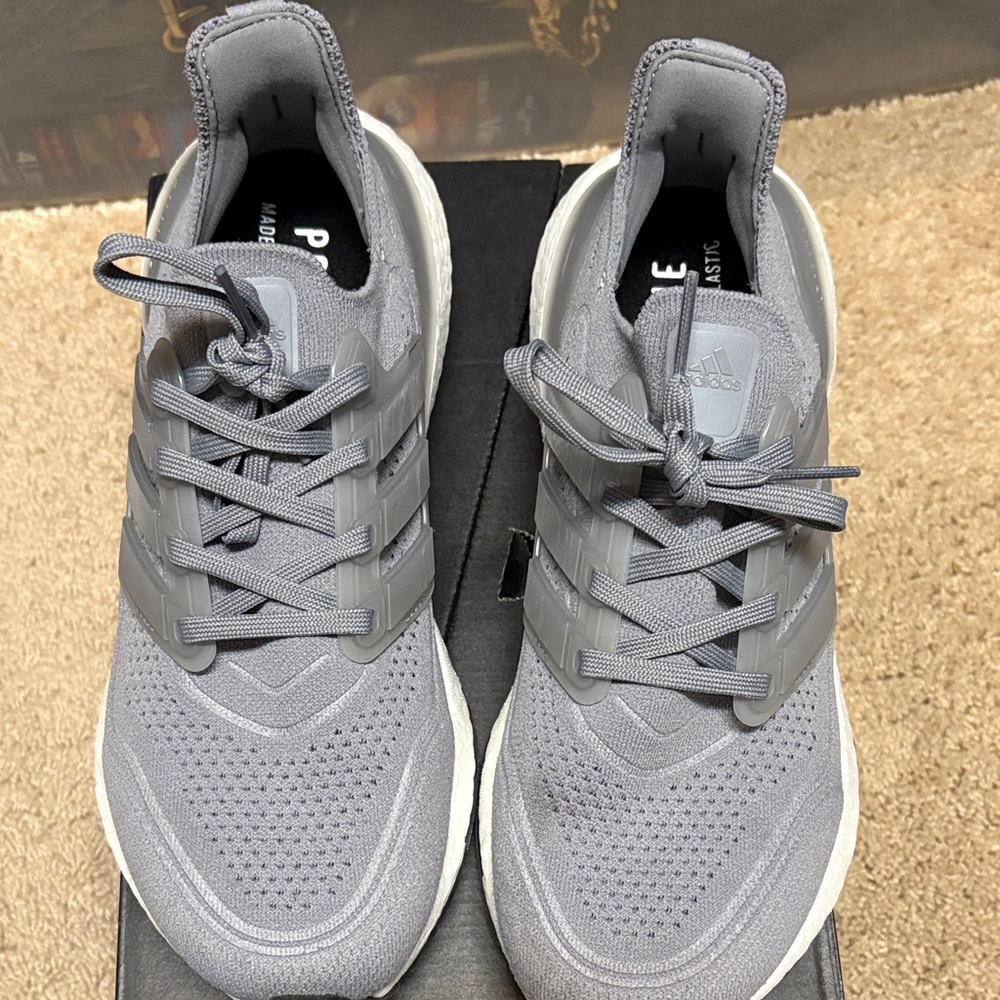 Adidas Ultraboost 21 W in Light Gray